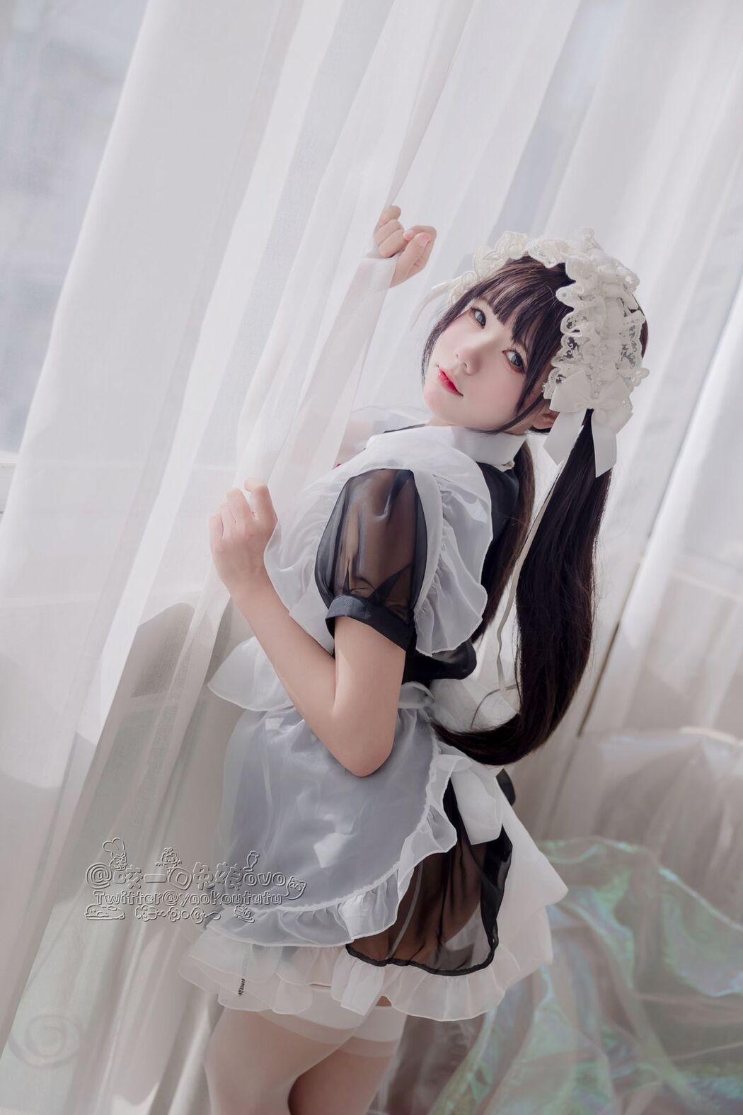 Coser@黏黏团子兔 – 黑白女仆