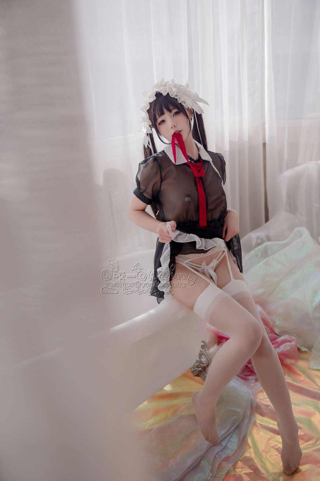 Coser@黏黏团子兔 – 黑白女仆