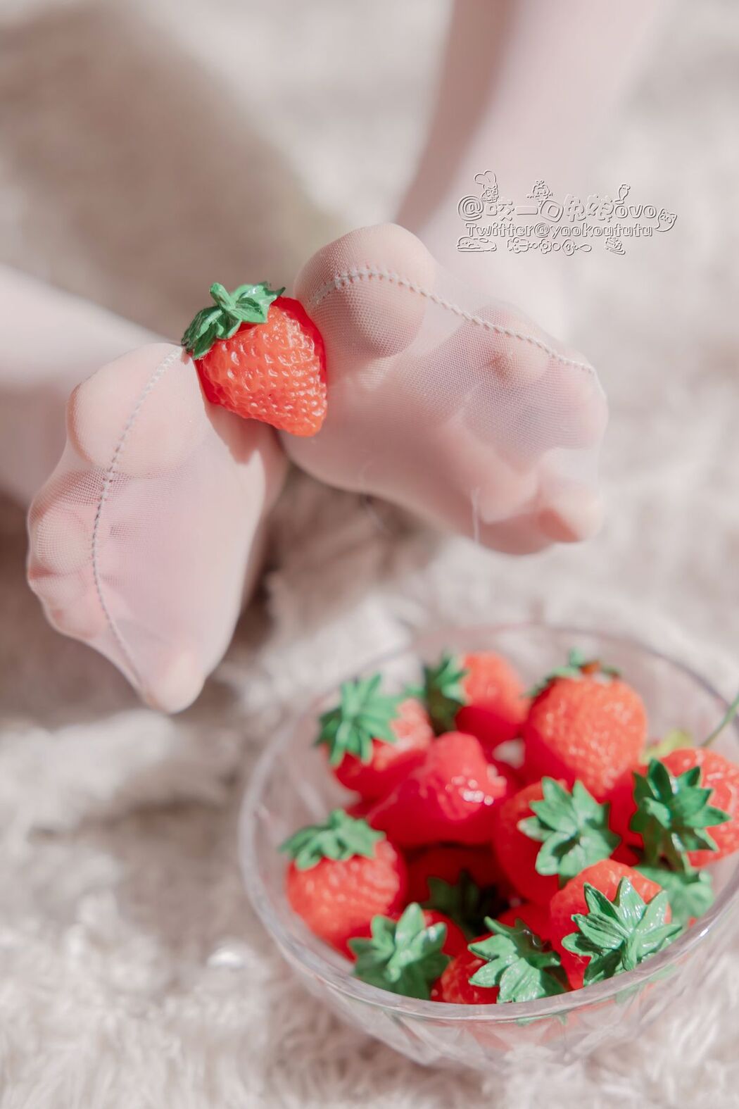 Coser@黏黏团子兔 – 黑白女仆