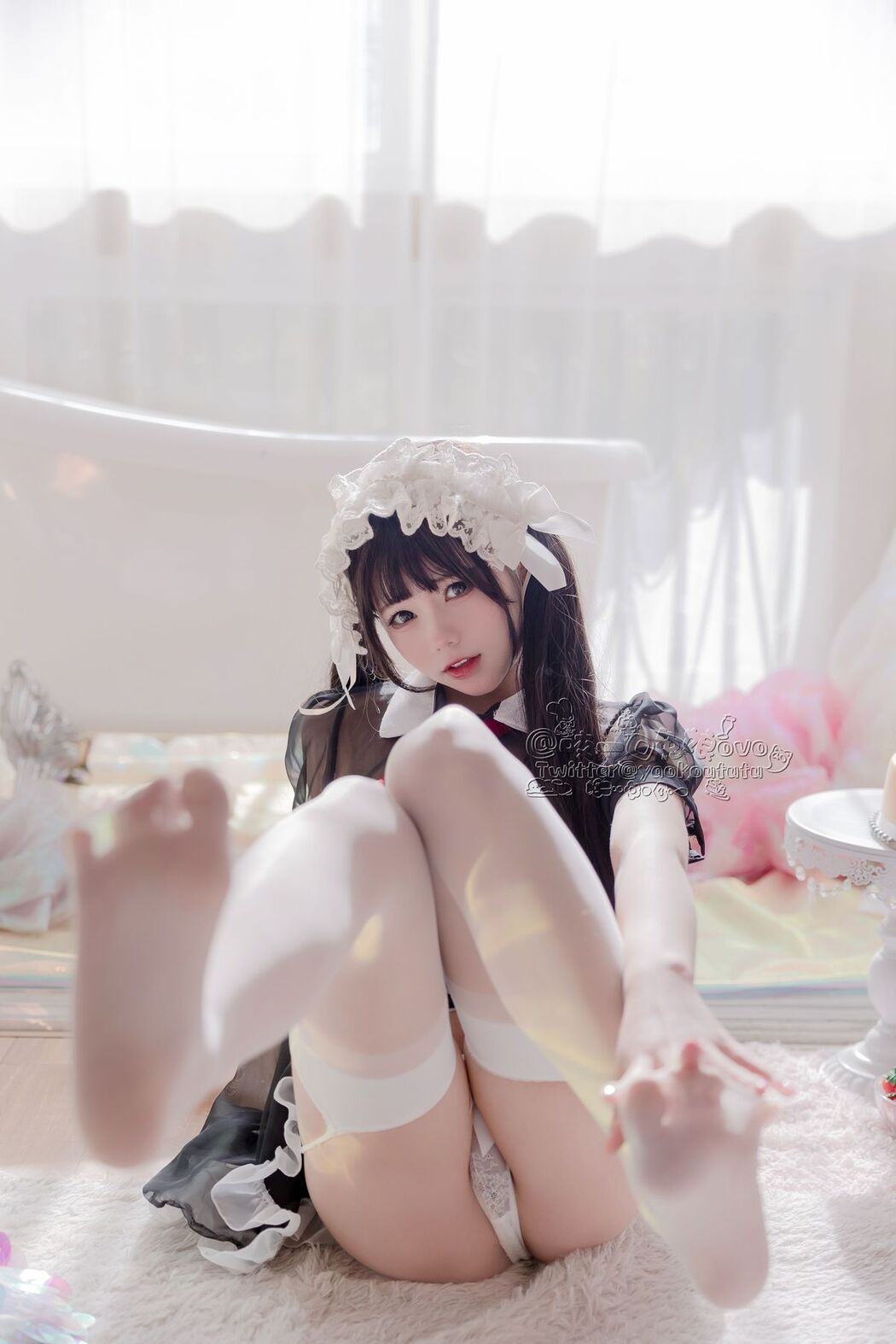 Coser@黏黏团子兔 – 黑白女仆