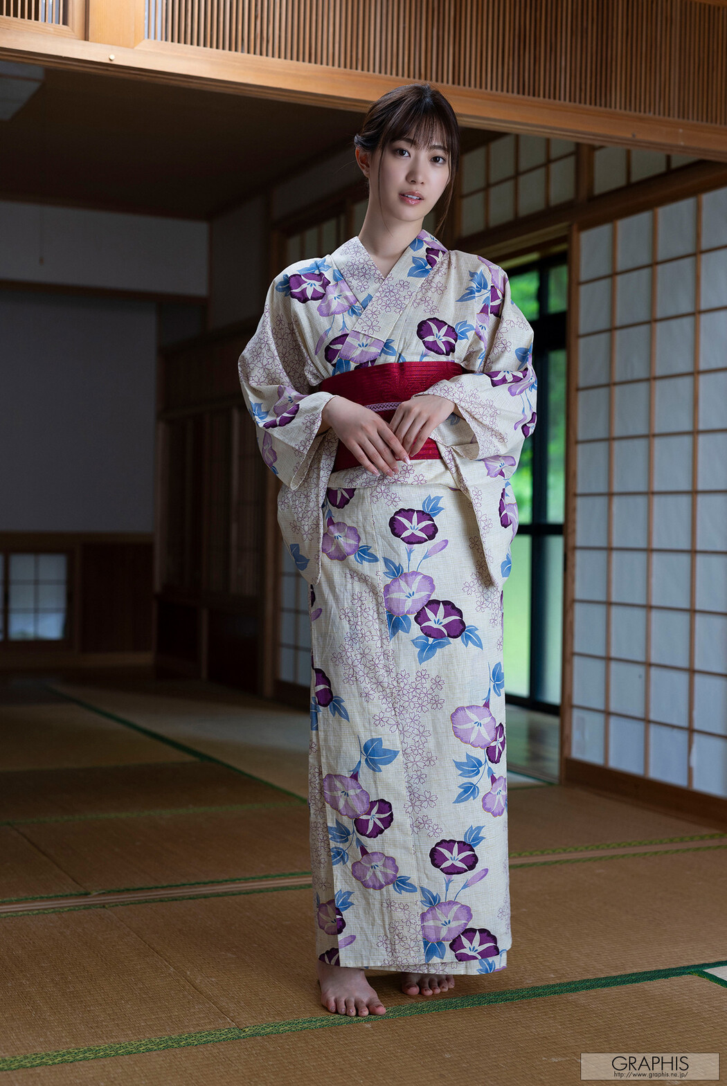 Akari Mitani 美谷朱里, Graphis Gals 「Vermilion」 Vol.02 Cover Photo