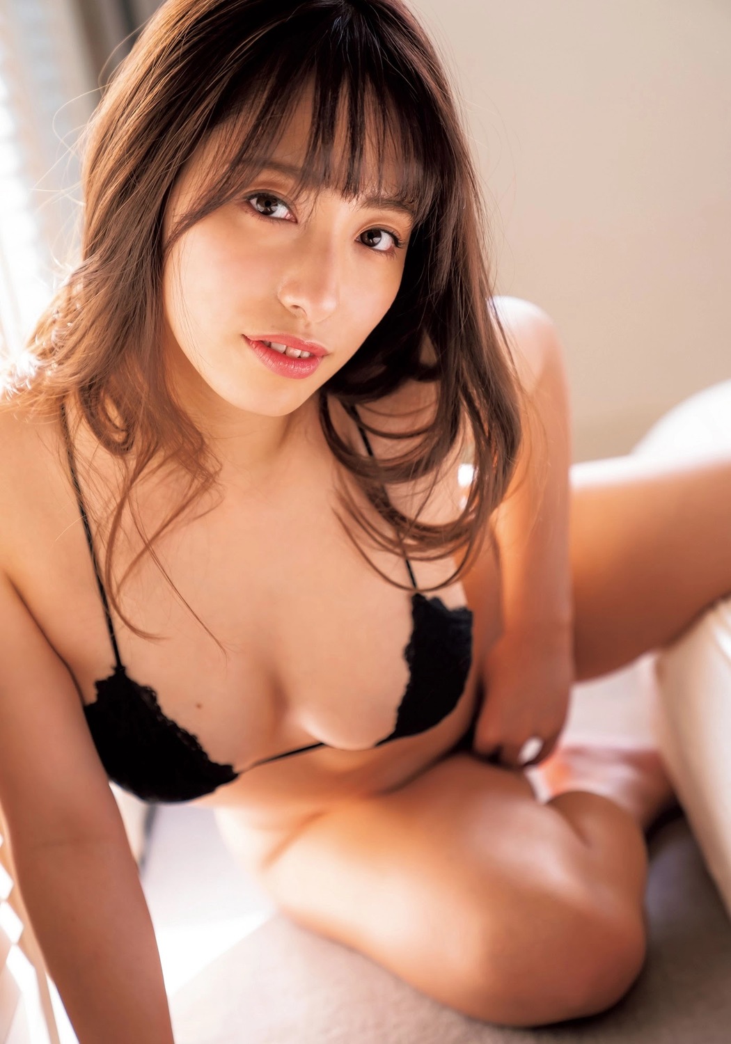 Mizuki Takanashi 高梨瑞樹, Young Jump 2021 No.13 (ヤングジャンプ 2021年13号)