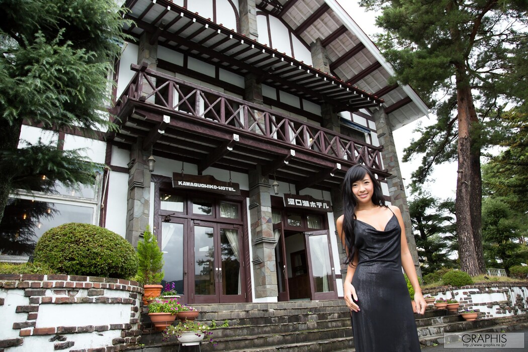 Nana Ogura 小倉奈々, Graphis Special Girls Gravure 2012 Cover Photo