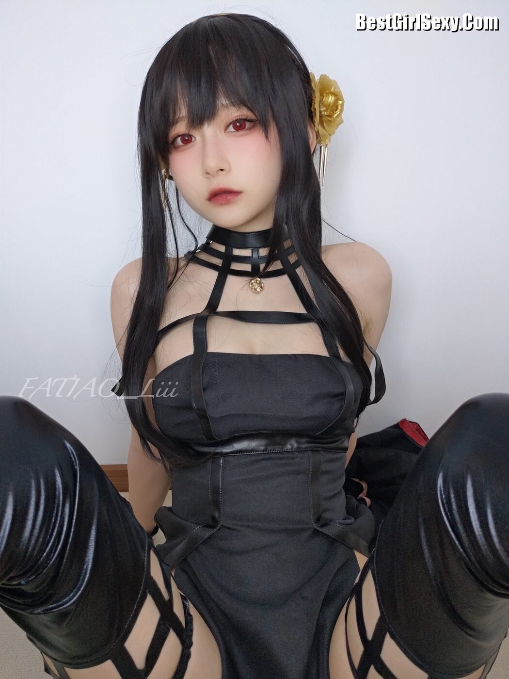 Coser@发条少女 迷之呆梨 Fatiao Liii – 自撮り写真 Yor Forger 约尔·福杰