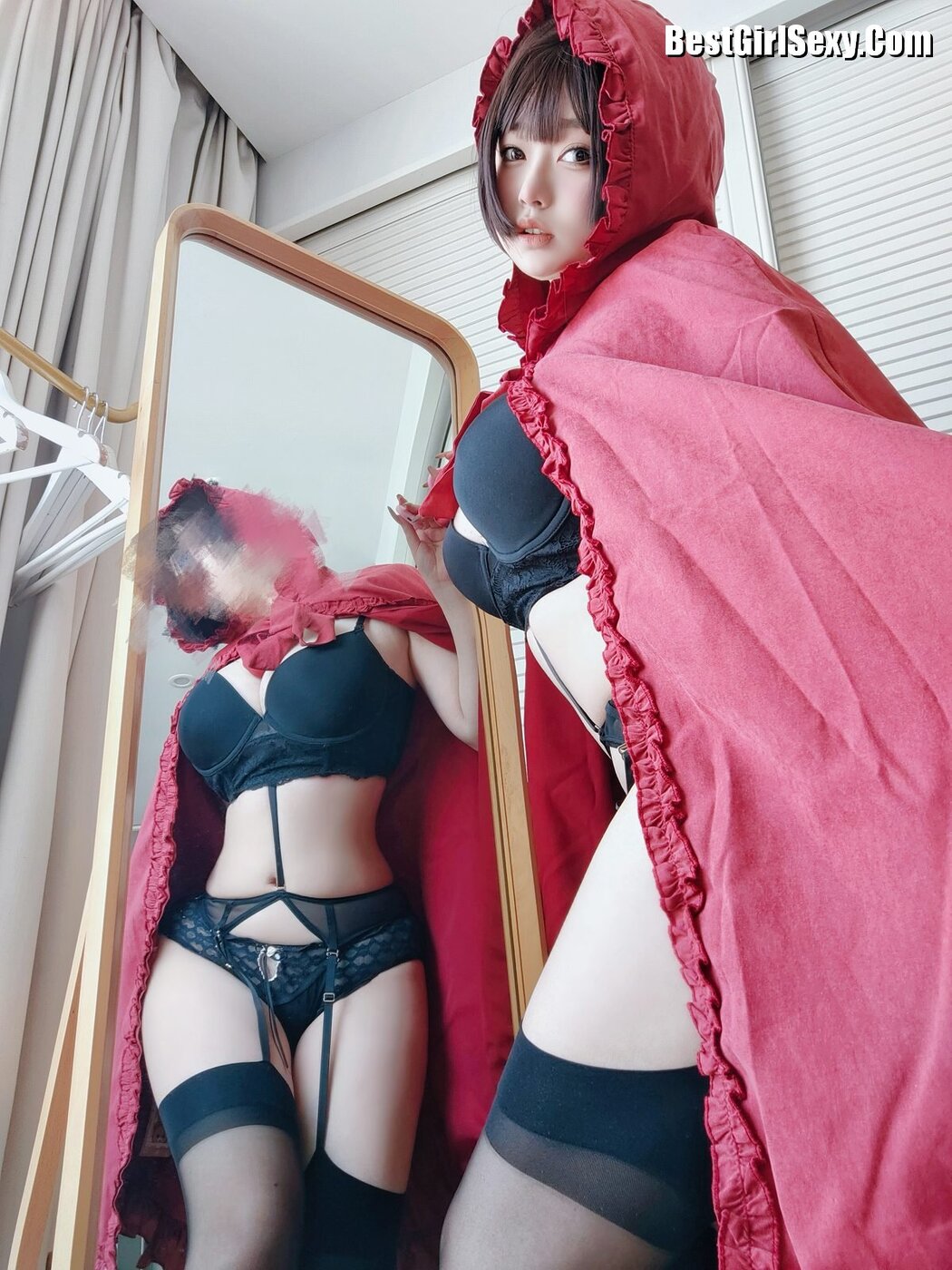 Coser@女主K – 小红帽和红苹果