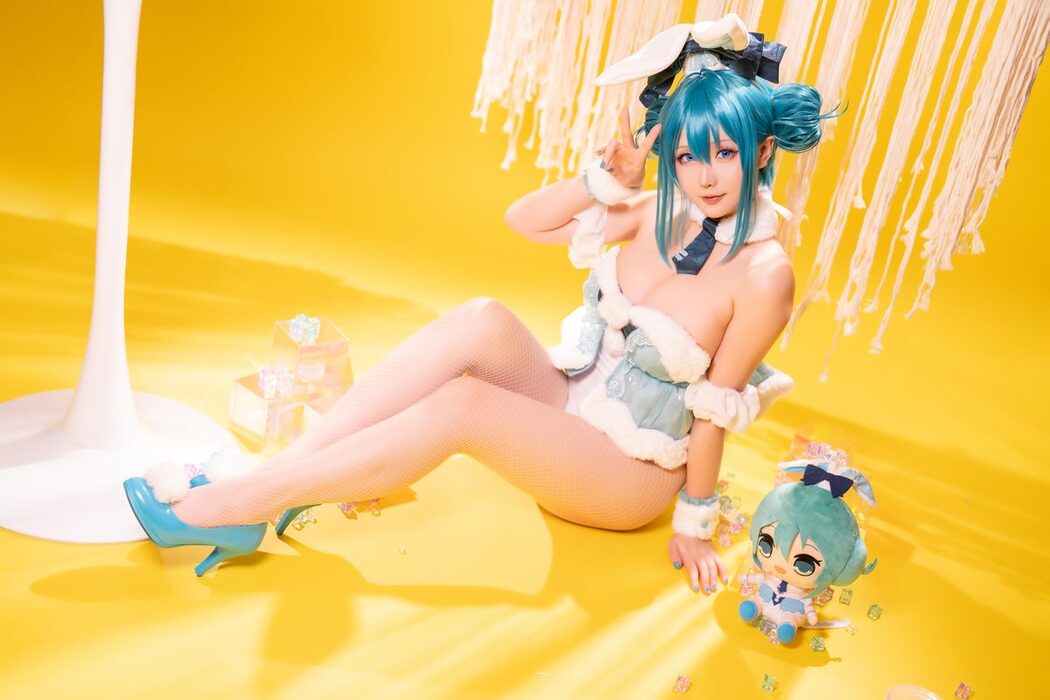 Coser@星之迟迟Hoshilily – 23年9月计划A Miku-白兔女郎