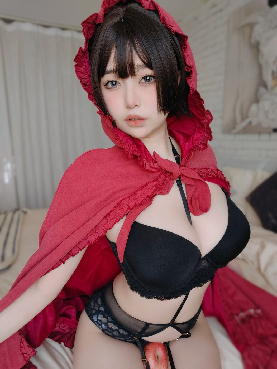 Coser@女主K – 小红帽和红苹果