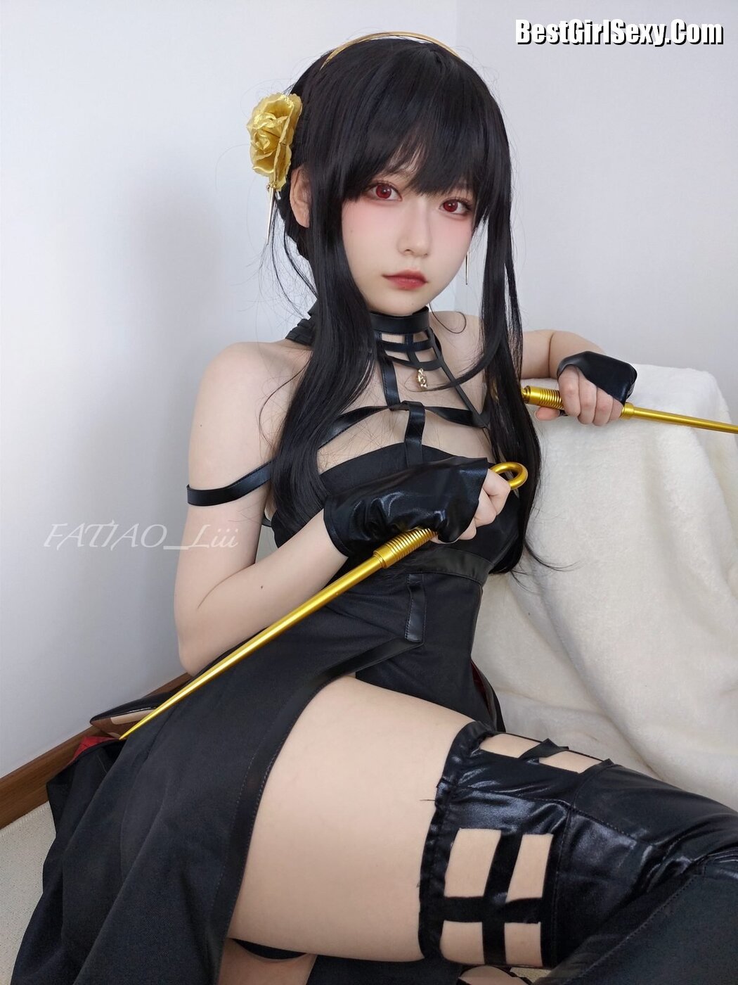 Coser@发条少女 迷之呆梨 Fatiao Liii – 自撮り写真 Yor Forger 约尔·福杰