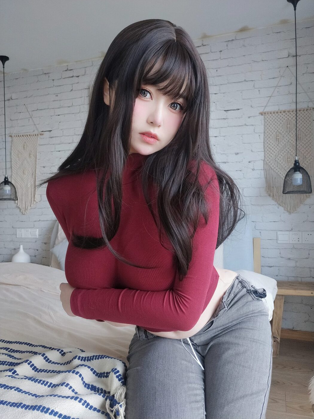 Coser@女主K – 红色毛衣的丰满妹妹