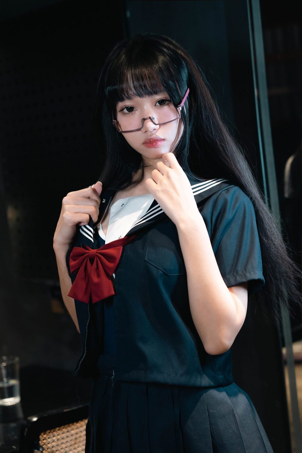 Coser@柒柒要乖哦 – 白丝死库水 B