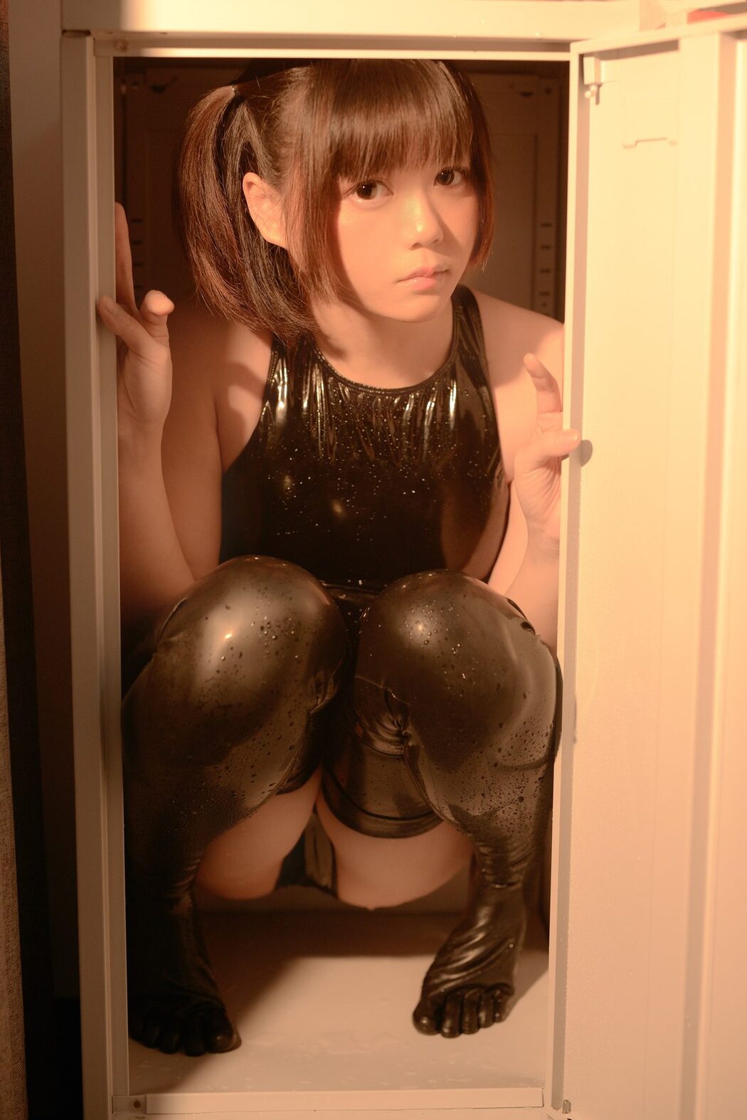 Coser@きょう肉肉 Latex Catsuit Girl ラテックス 動画入り