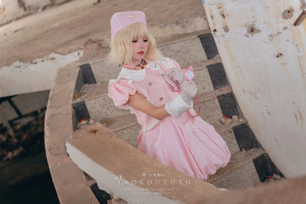 Coser@黏黏团子兔 – 遗失病栋 小花仙