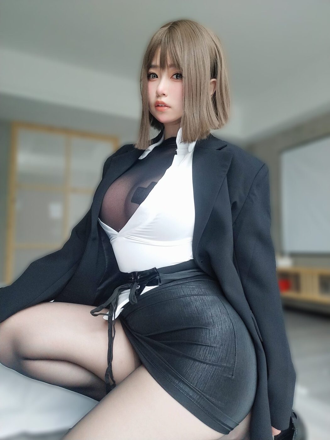 Coser@女主K – 大胆的秘书