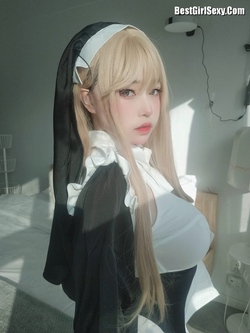 Coser@女主K – 修女