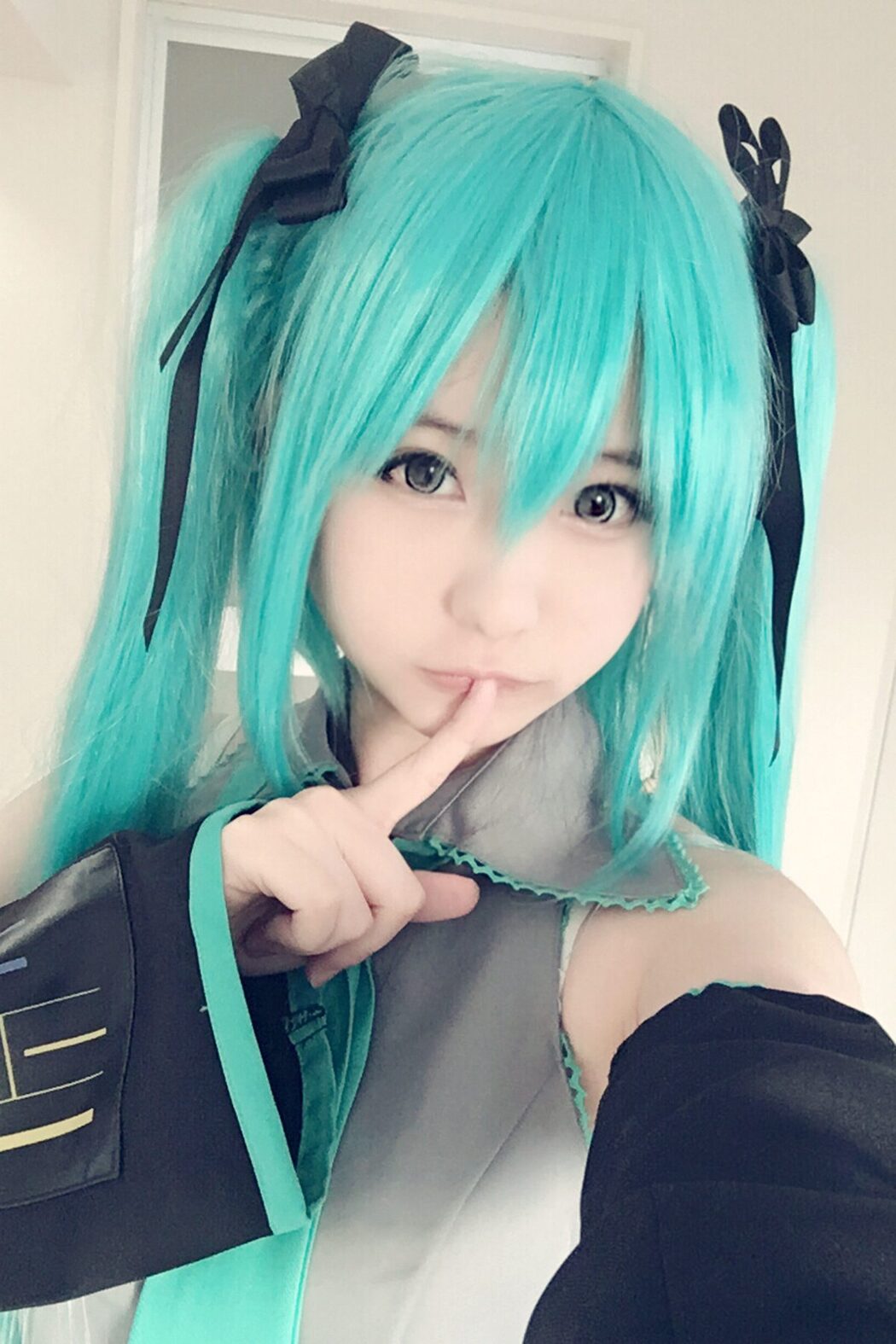 Coser@习呆呆 – 初音 Cover Photo