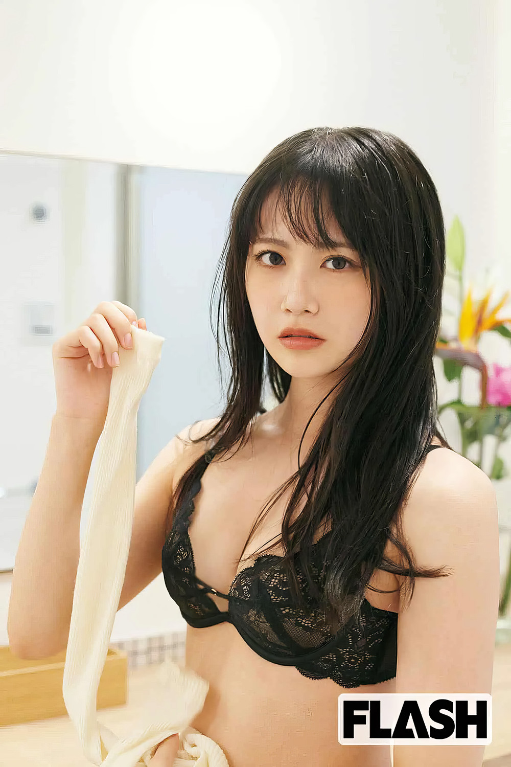 Mai Nakamura 中村舞, FLASH 2024.08.20-27 (フラッシュ 2024年8月20-27日号)