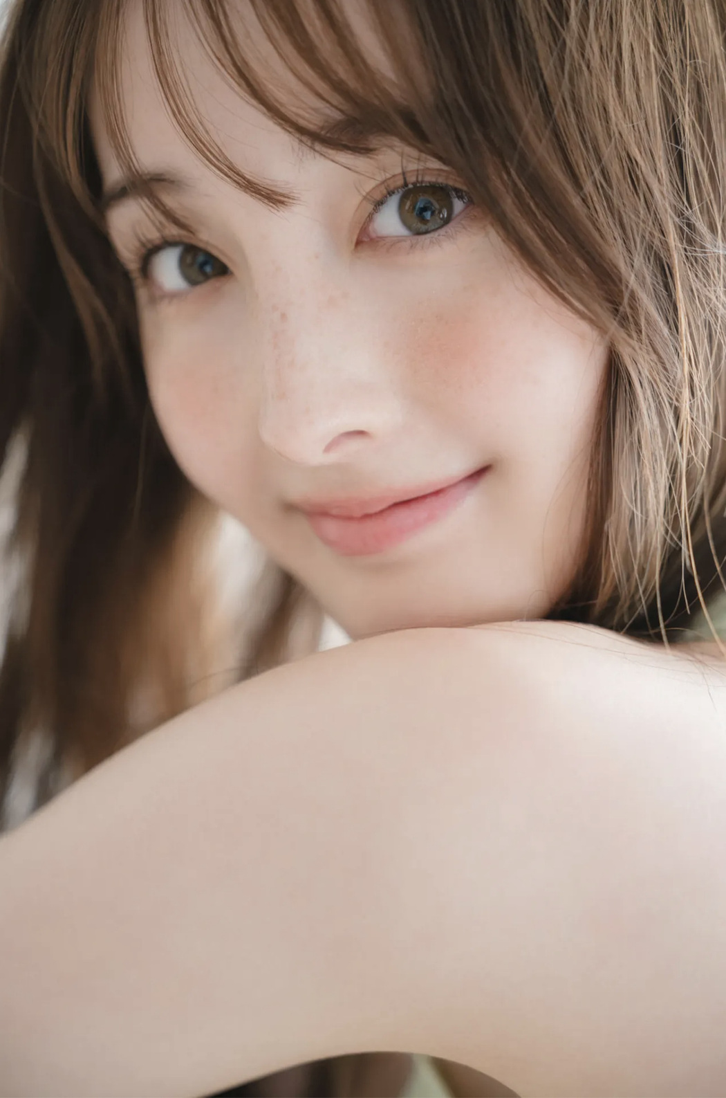 Nana Cecile 菜那セシル, FRIDAY GOLD 2024 Cover Photo