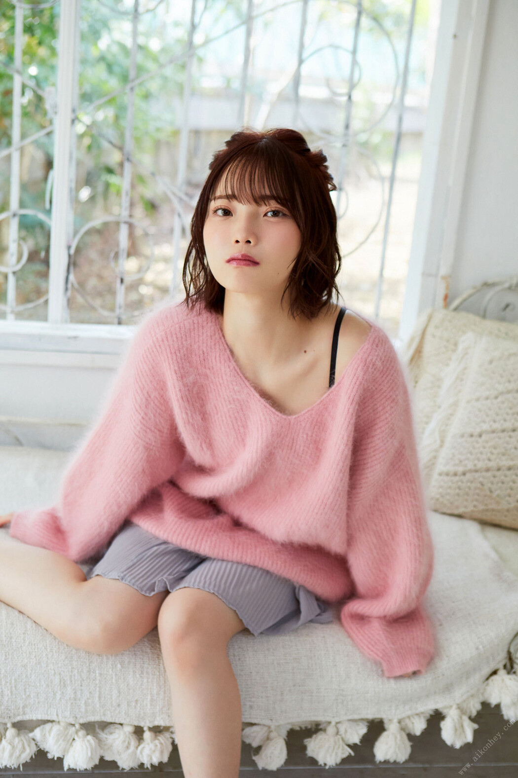 Himeka Araya 新谷姫加, FRIDAYデジタル写真集 「魅惑のＳライン」 Set.02 Cover Photo