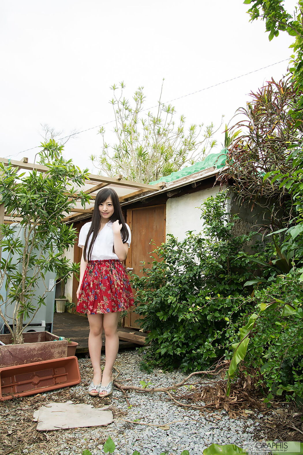 Kanon Momojiri 桃尻かのん, Graphis First Gravure 初脫ぎ娘 Vol.01