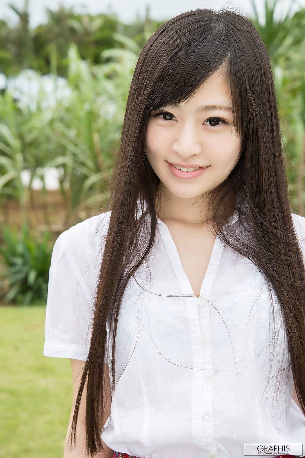 Kanon Momojiri 桃尻かのん, Graphis First Gravure 初脫ぎ娘 Vol.01