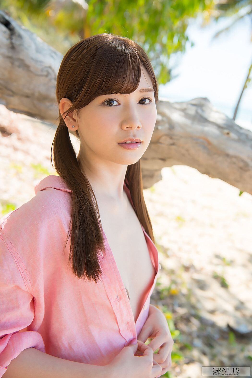 Akari Tsumugi 明里つむぎ, Graphis Spring Special Vol.02