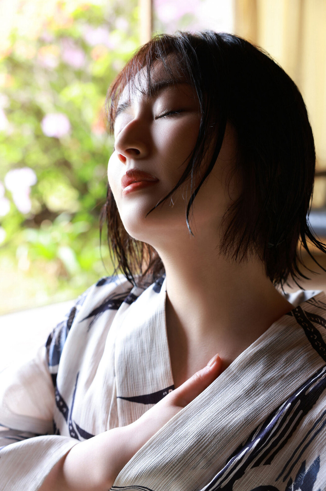 Manami Shindo 新藤まなみ, FRIDAYデジタル写真集 「Quenns オール未公開スペシャル Edition Vol.4」 Set.04