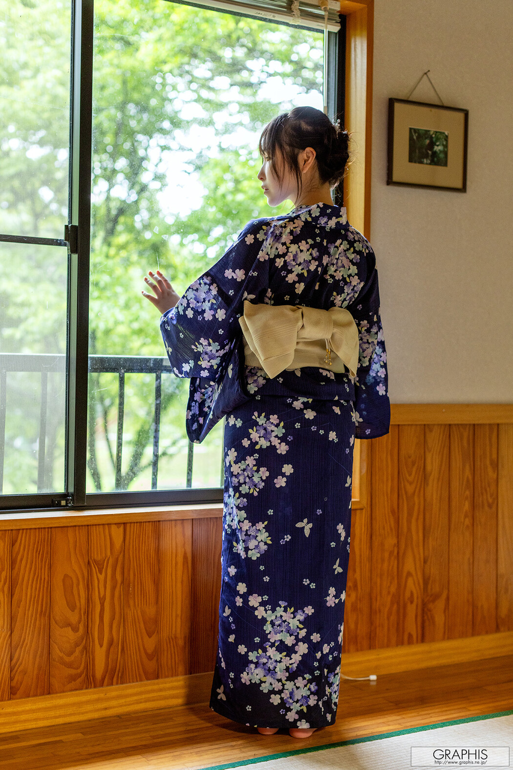 Jun Kasui 香水じゅん, Graphis Gals 「Perfume」 Vol.03