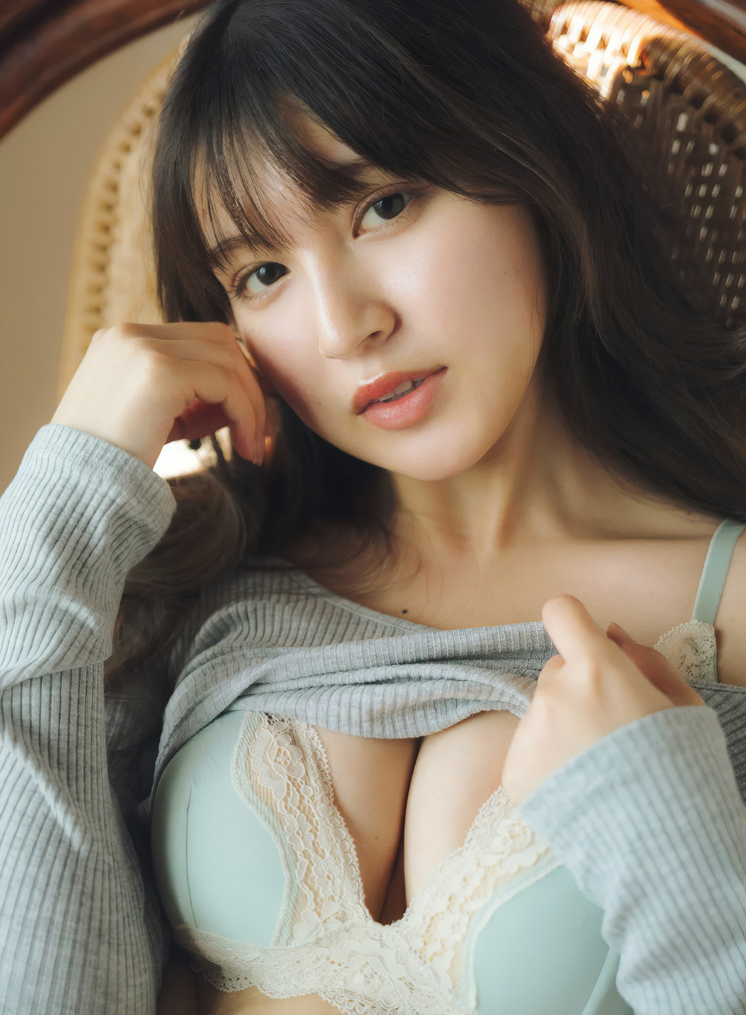 Yui Kojina 神志那結衣, FRIDAY 2024.11.29 (フライデー 2024年11月29日号)