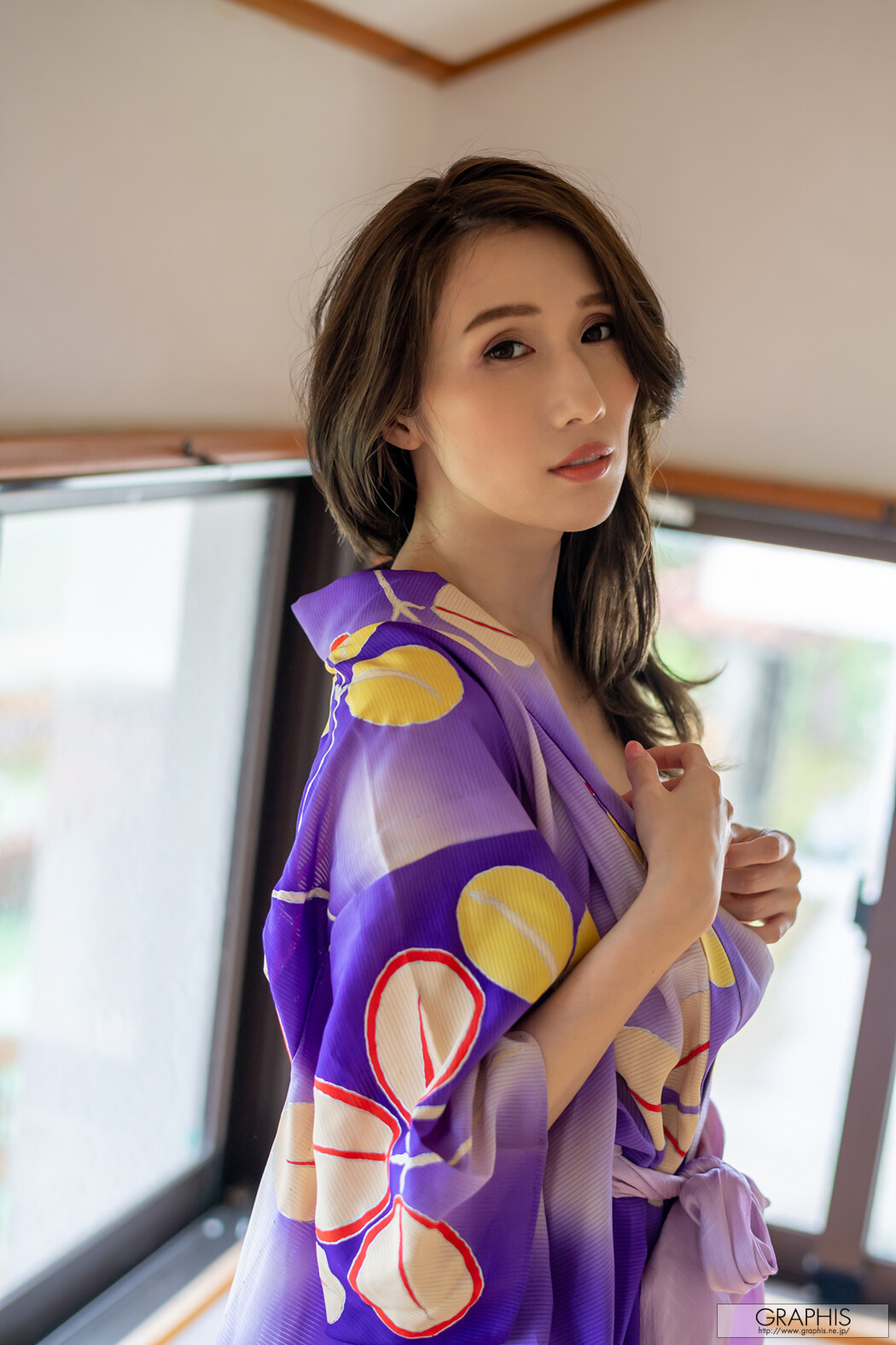 JULIA じゅりあ, Graphis Autumn Special [Real Woman] Vol.04