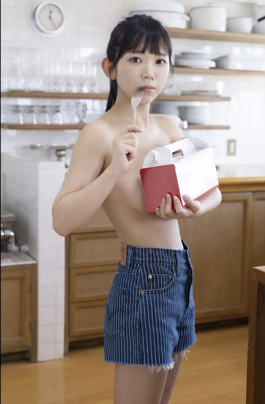 Marina Nagasawa 長澤茉里奈, FRIDAYデジタル写真集 「まりちゅうイーツのお届けでーす!」 Set.01