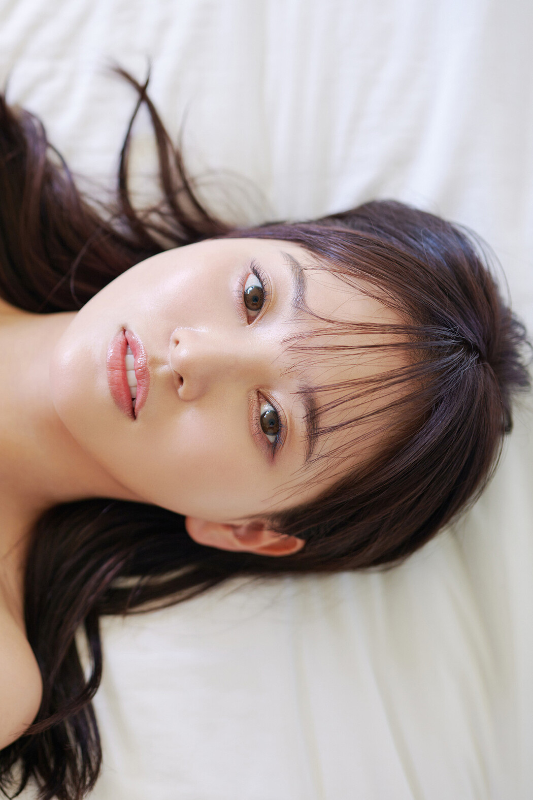 Haruka Kodama 兒玉遥, FLASHデジタル写真集 「純白を抱いて」 Set.01