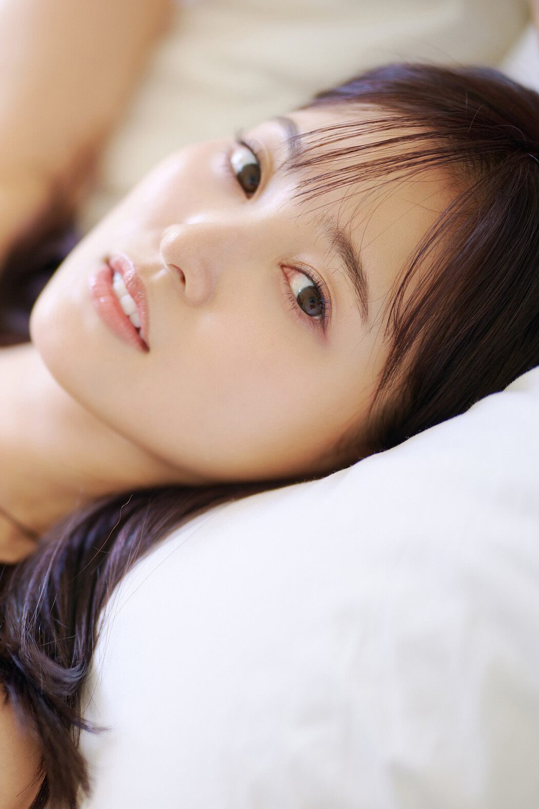 Haruka Kodama 兒玉遥, FLASHデジタル写真集 「純白を抱いて」 Set.01