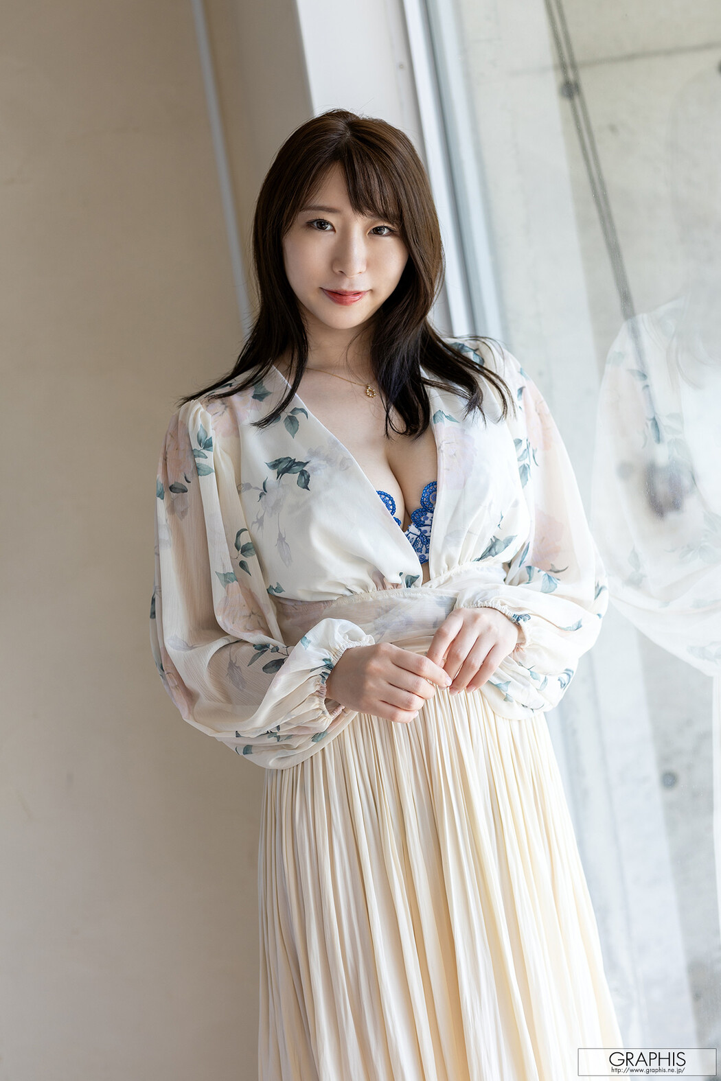 Monami Takarada 宝田もなみ, Graphis Gals 「Pururun」 Vol.01 Cover Photo