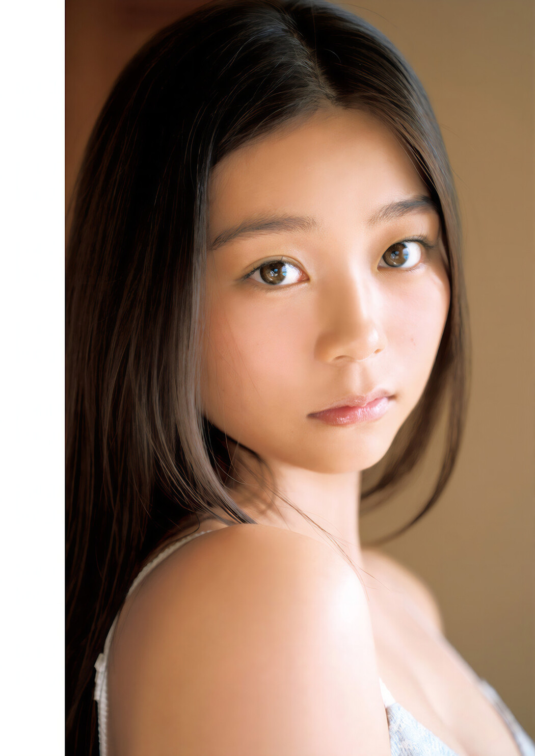 Ai Inamitsu 稲光亜依, Young Jump 2025 No.01 (ヤングジャンプ 2025年1号)