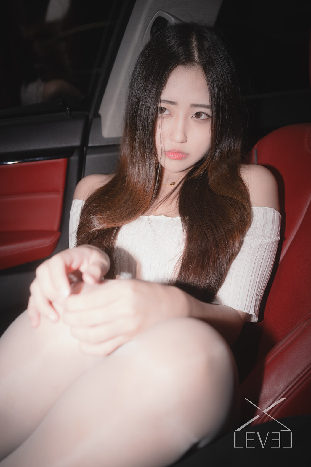 Yuna 유나, X-Level Photobook &#8216;Car Player&#8217; Set.01