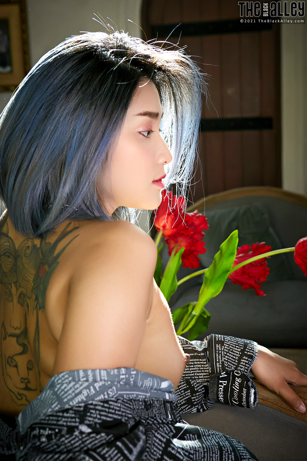 Apple The Black Alley Photobook Set.138