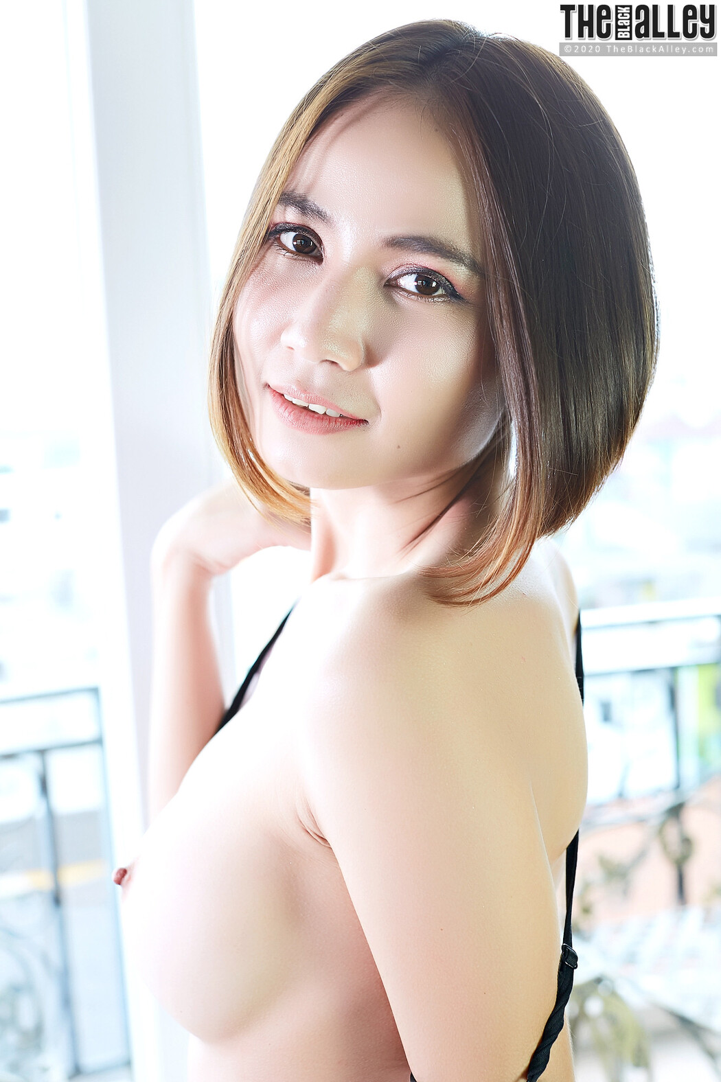 Ellie The Black Alley Photobook Set.31