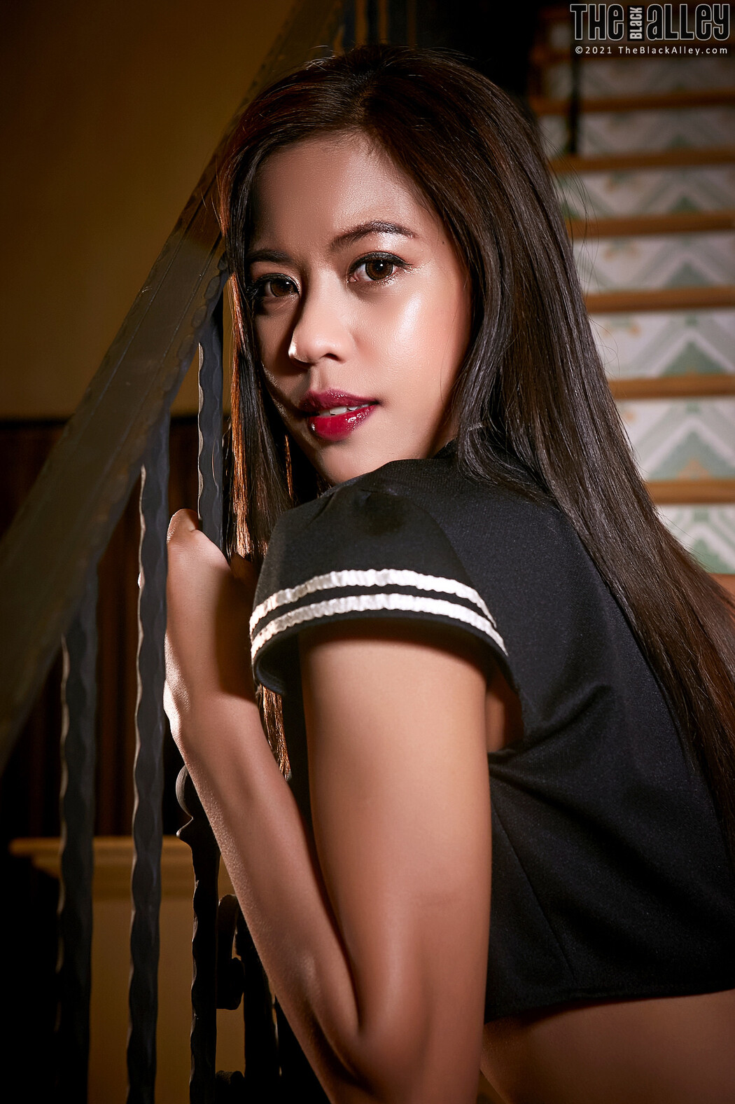 Linda The Black Alley Photobook Set.47