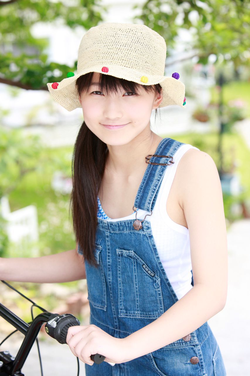 Riho Sayashi Riho Sayashi [Hello! Project Digital Books] Vol.93