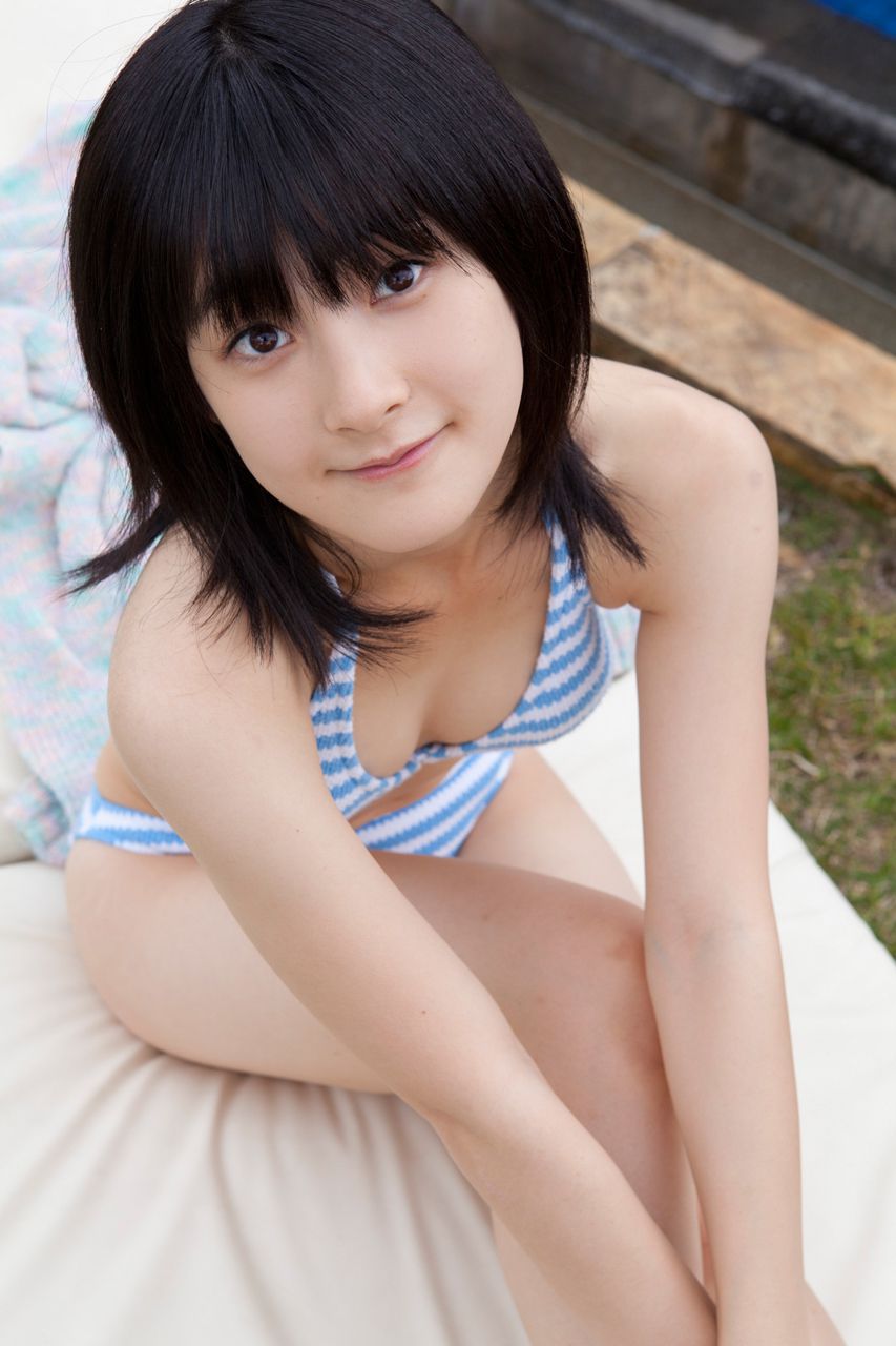 Momoko Tsugunaga Momoko Tsuguinaga [Hello! Project Digital Books] Vol.98