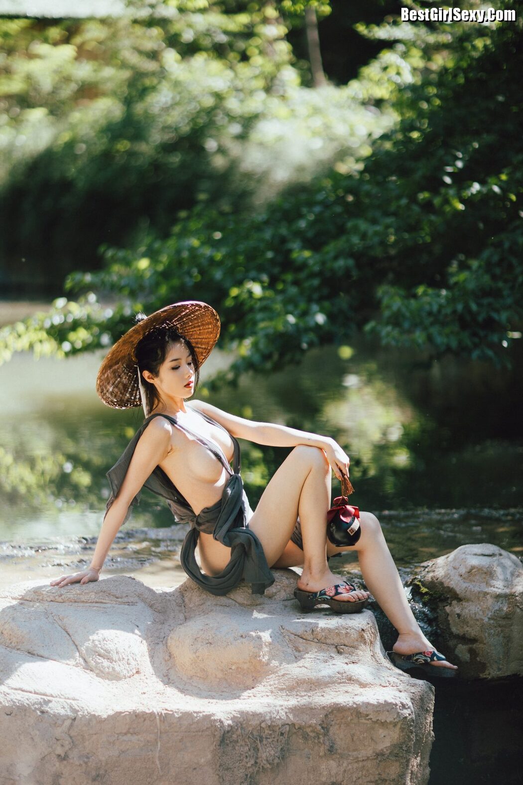 Coser@钛合金TiTi – 山间 A