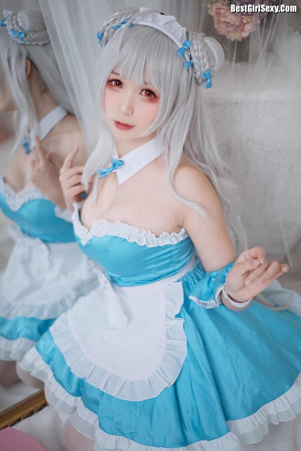 Coser@樱落酱w – 小天鹅女仆