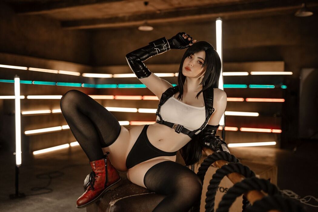 Coser@Alina Becker – Tifa Gym Part1