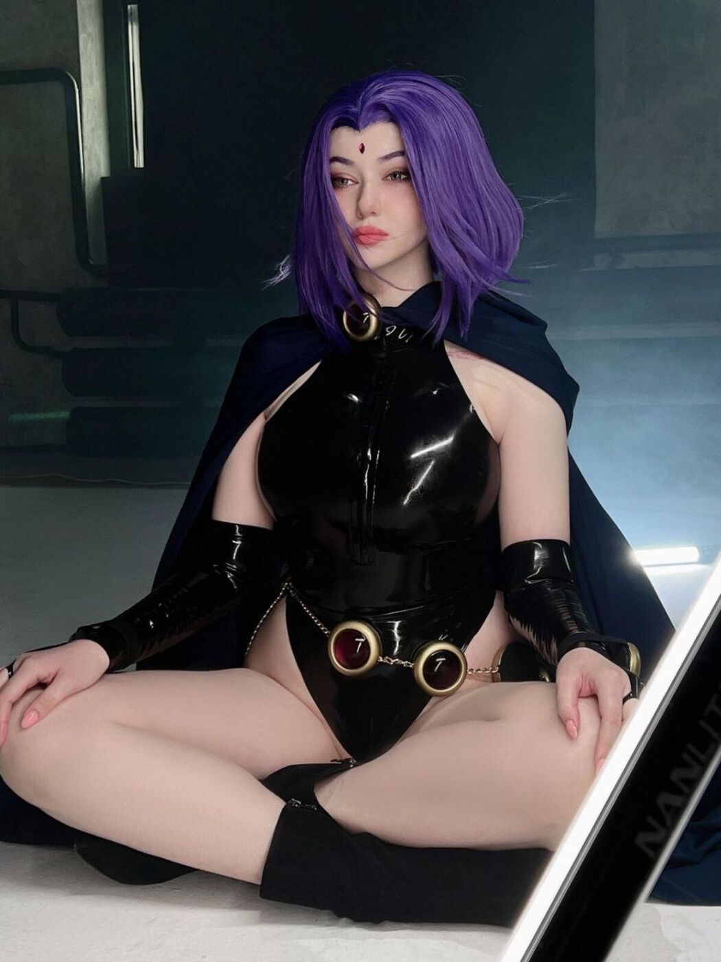Coser@Alina Becker – Raven