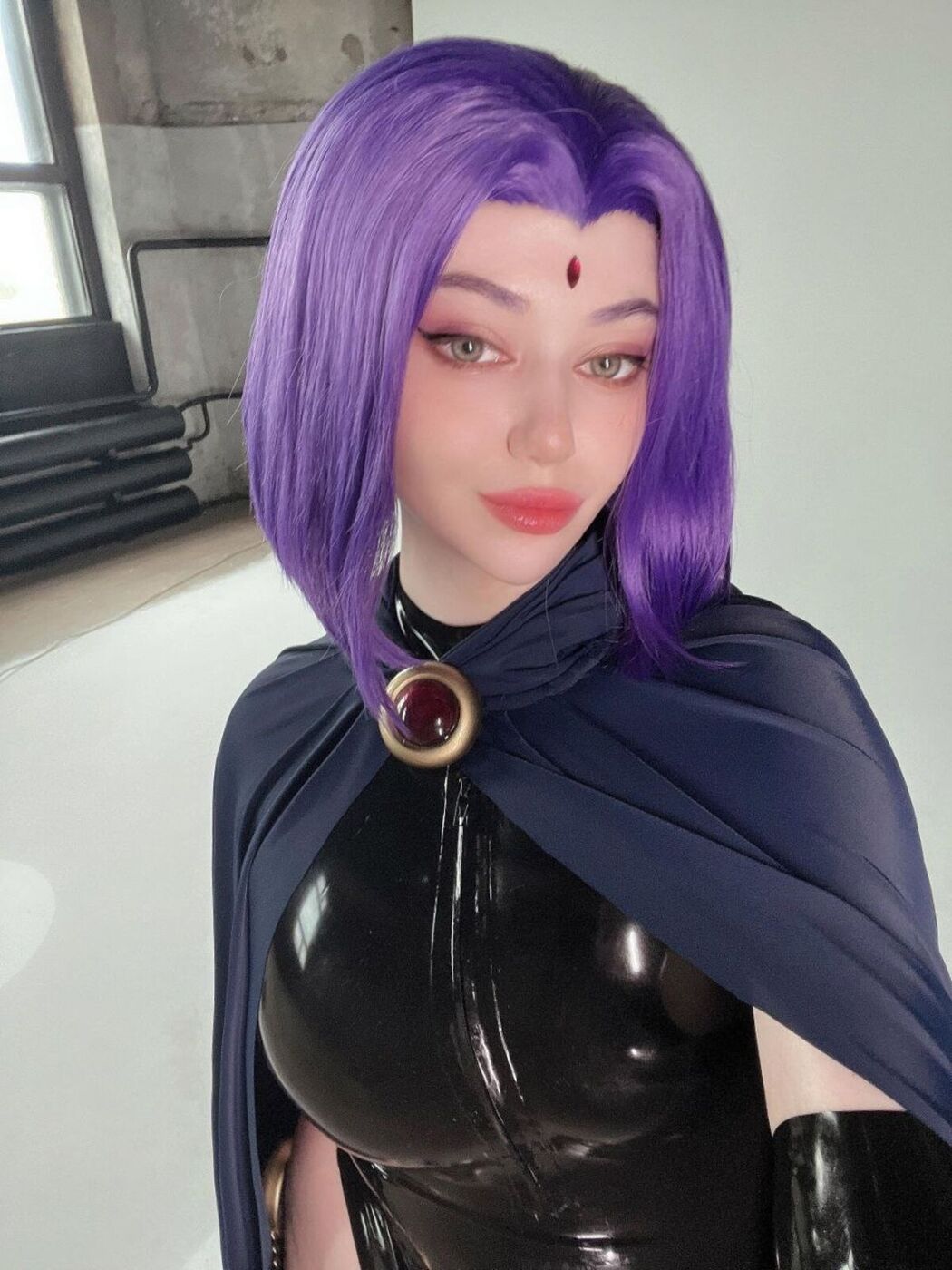 Coser@Alina Becker – Raven