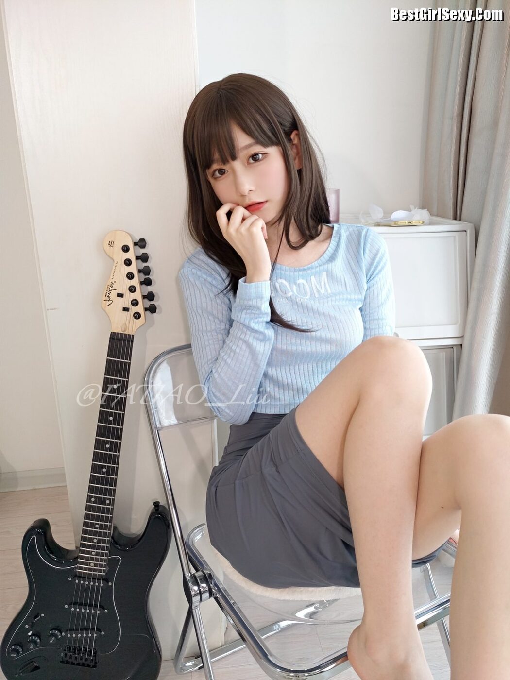 Coser@发条少女 迷之呆梨 – 自撮り写真 吉他妹妹 A