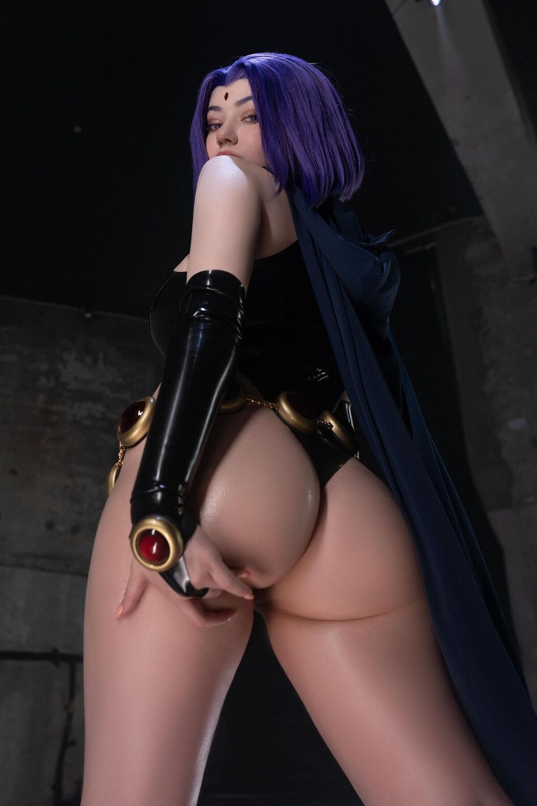 Coser@Alina Becker – Raven