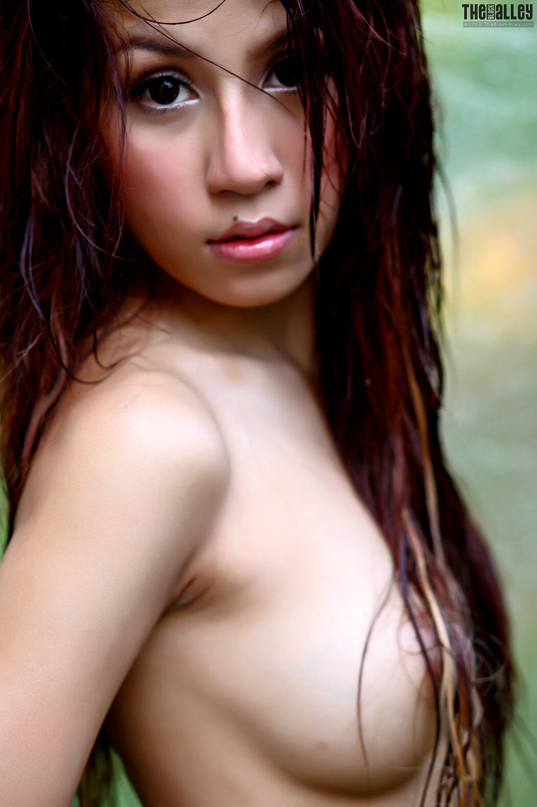 Lydia The Black Alley Photobook Set.03