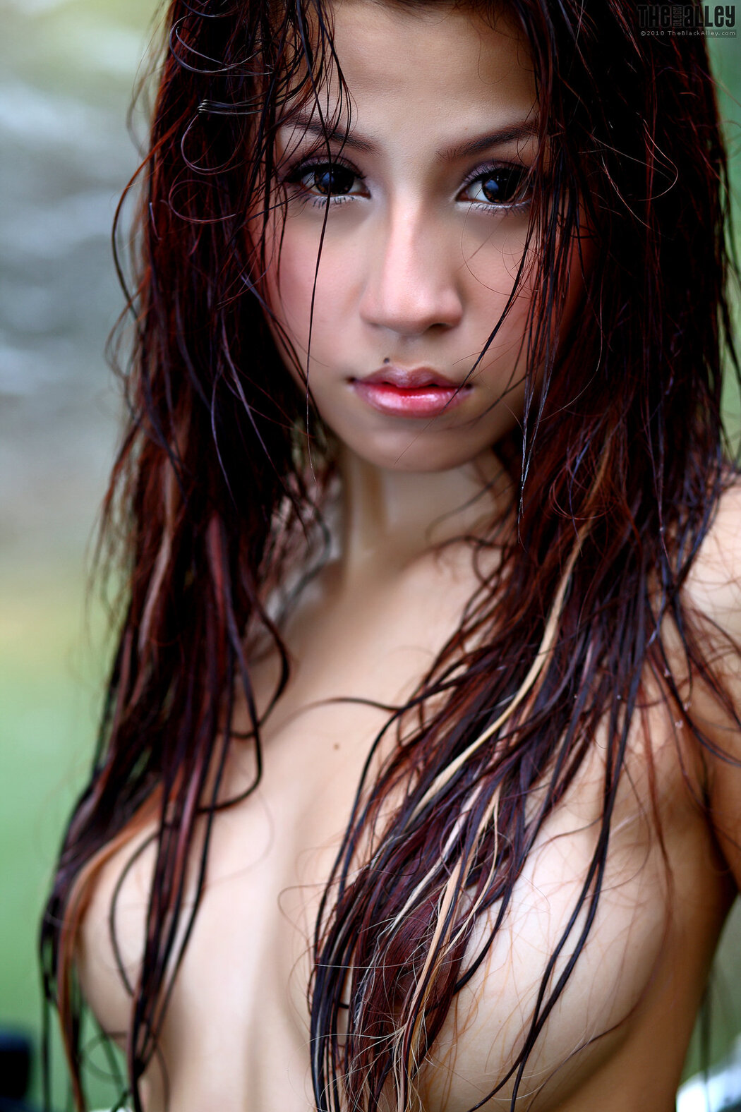 Lydia The Black Alley Photobook Set.03