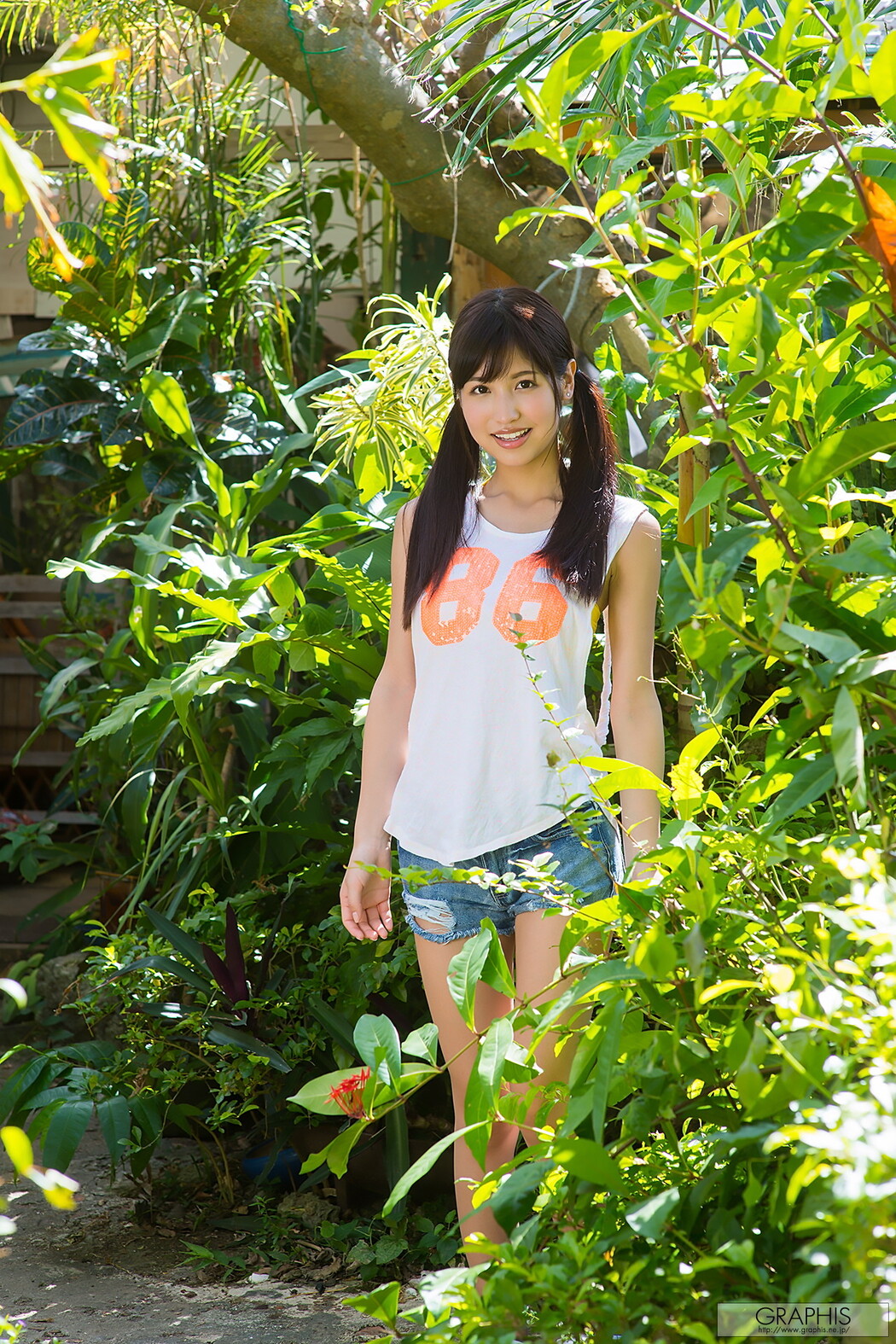 Momo Sakura 桜空もも, Graphis Gals [MOMOIRO] Vol.03 Cover Photo